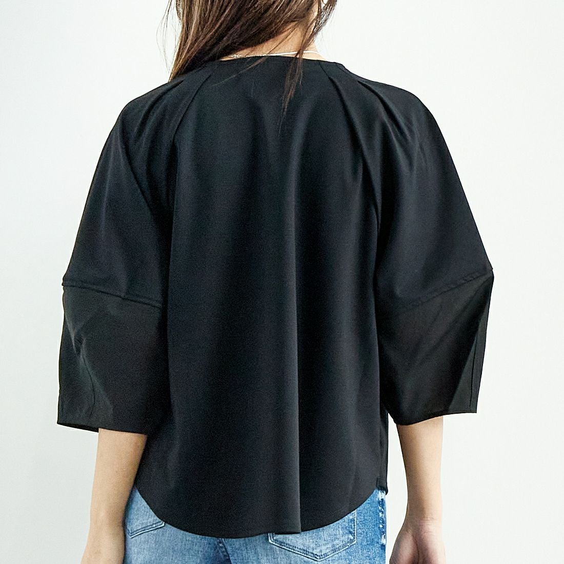 MICA&DEAL [マイカアンドディール] シアースリーブプルオーバー [0125109041] BLACK &&モデル身長：167cm 着用サイズ：F&&