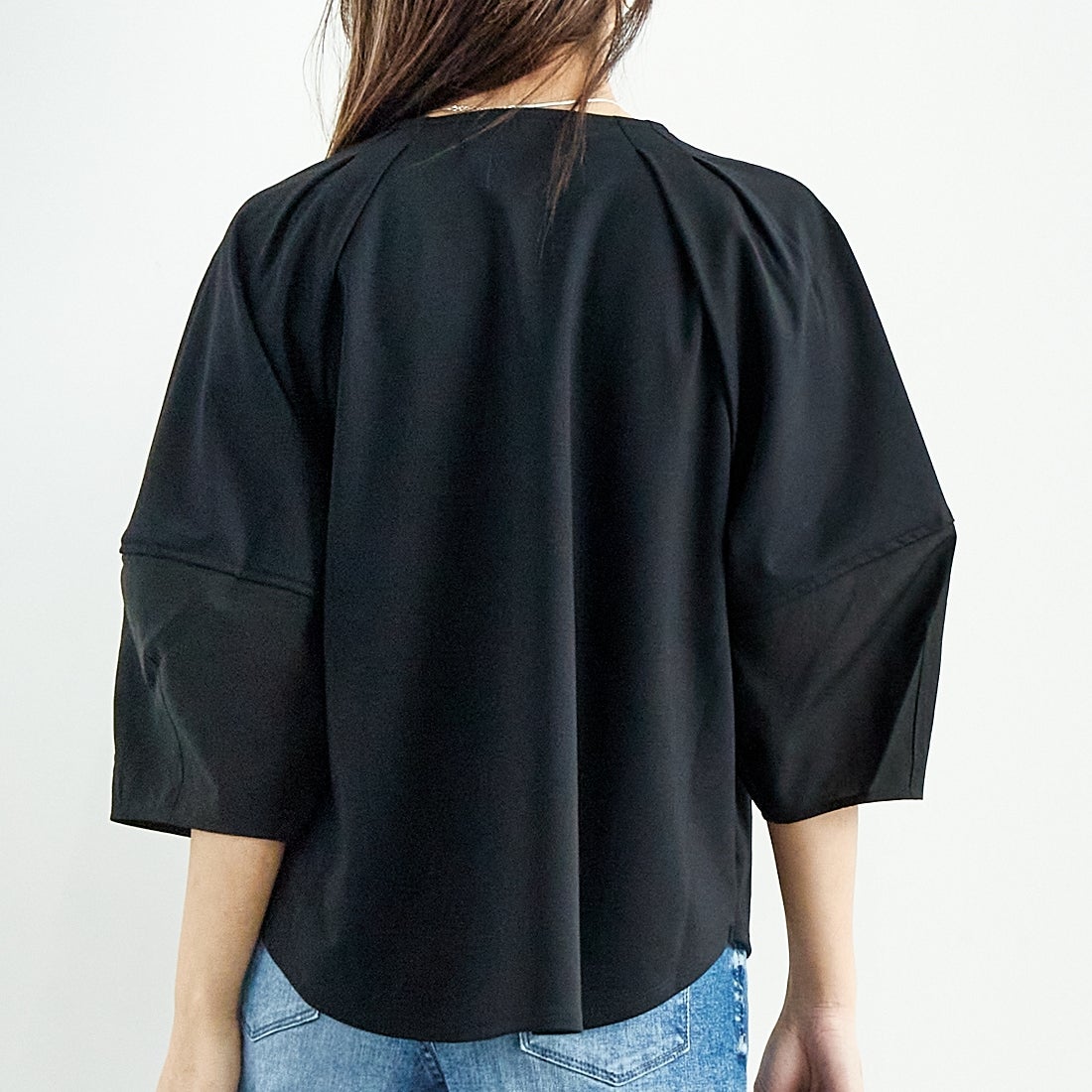 MICA&DEAL [マイカアンドディール] シアースリーブプルオーバー [0125109041] BLACK &&モデル身長：167cm 着用サイズ：F&&