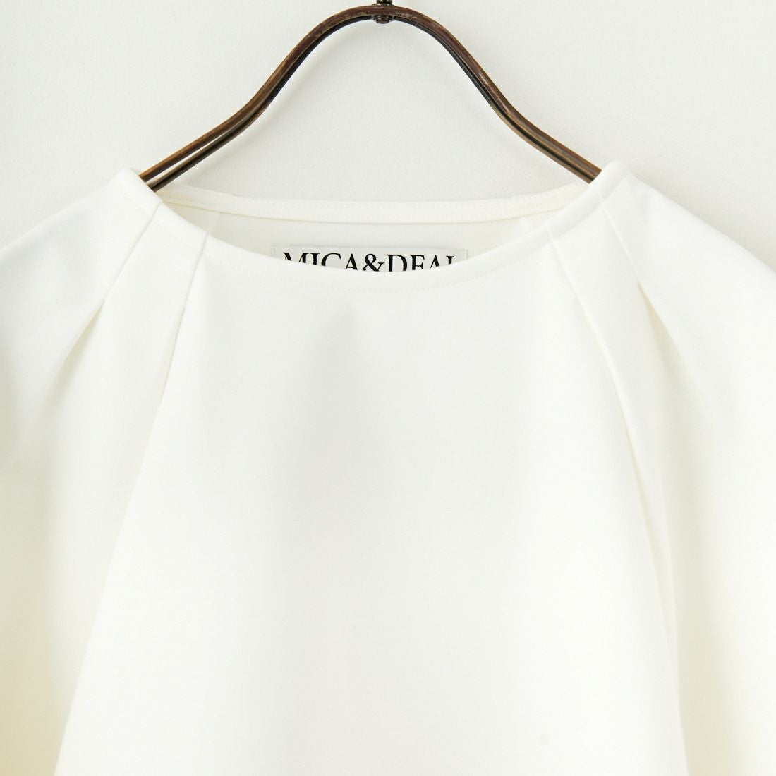 MICA&DEAL [マイカアンドディール] シアースリーブプルオーバー [0125109041] OFF WHITE