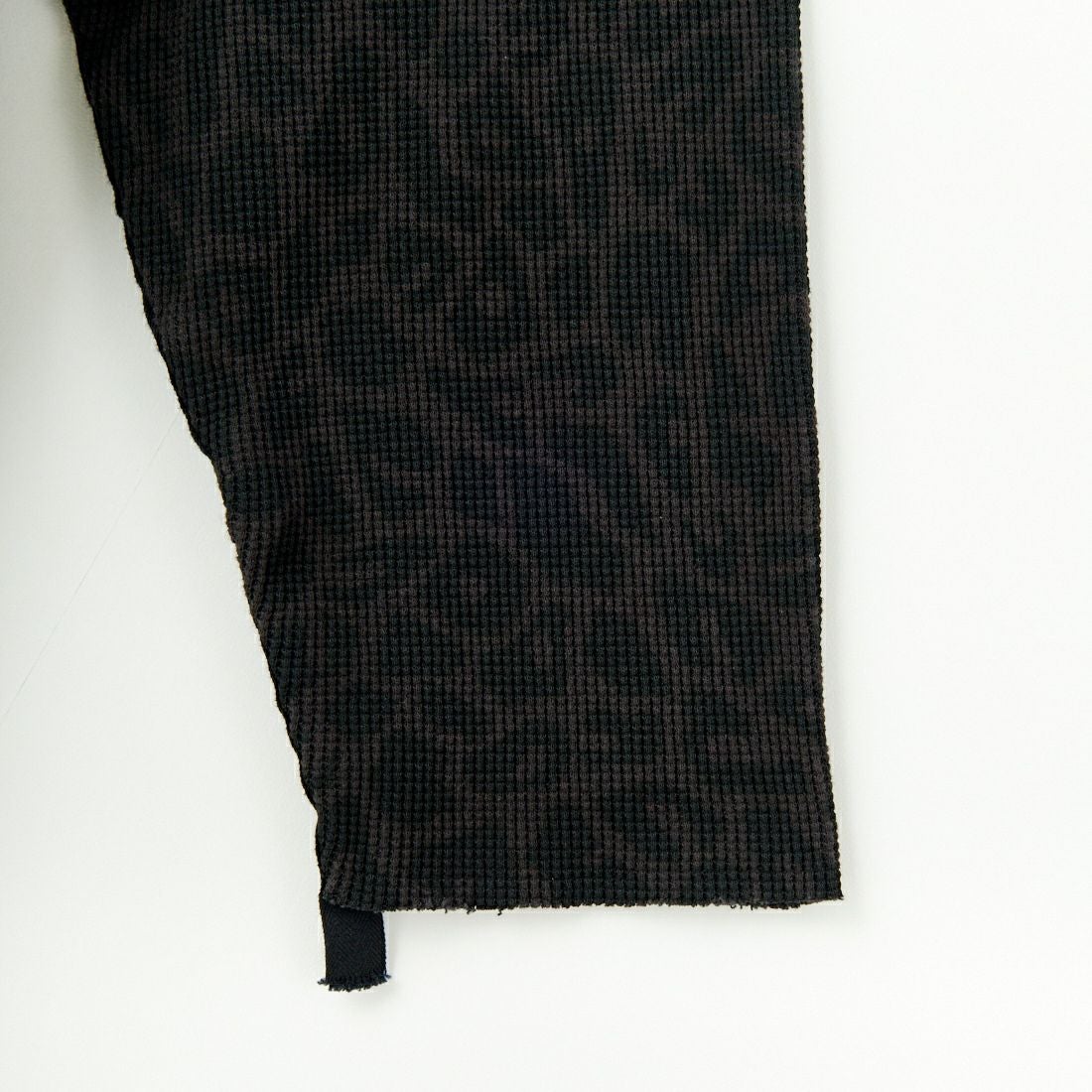 レオパードワッフルテープド ルーズスリーブTシャツ CHARCOAL