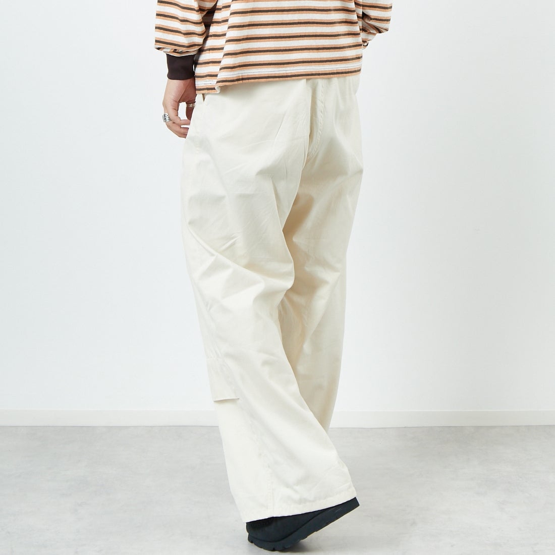 Name. [ネーム] ギザコットンギャバジン ベンチレーションレイヤードパンツ [NMPT-030] IVORY &&モデル身長：179cm 着用サイズ：1&&