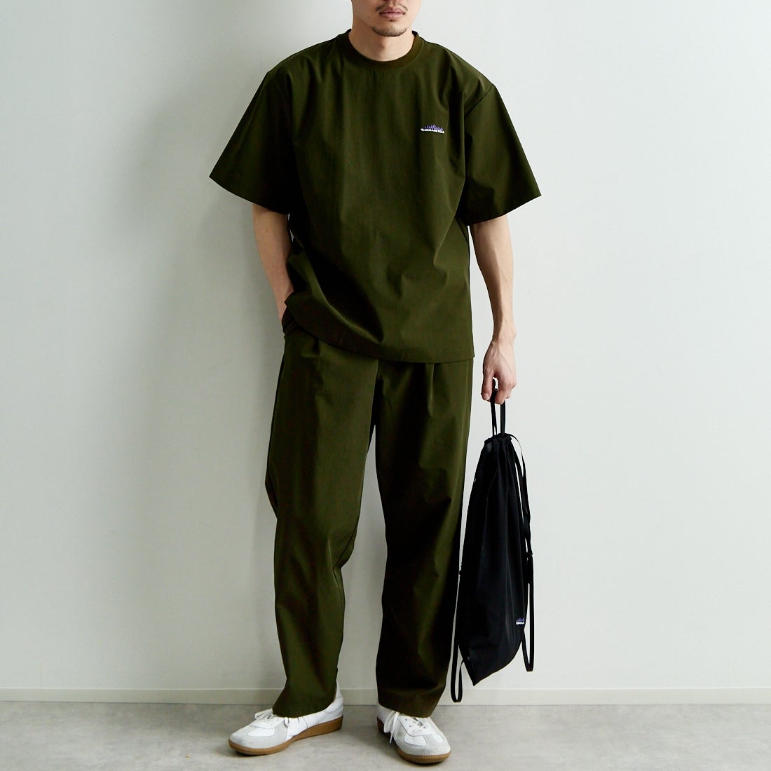 OLIVE&&モデル身長：168cm 着用サイズ：M&&