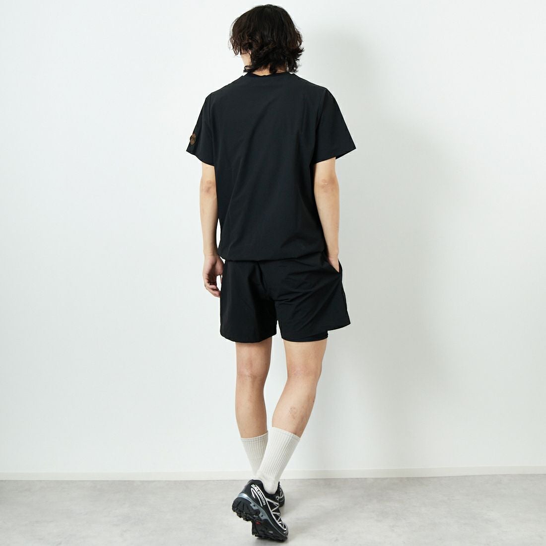 PARIS SAINT-GERMAN [パリ・サンジェルマン] ストレッチウーブン ショートスリーブTシャツ [PS2125SS0002] BLACK &&モデル身長：179cm 着用サイズ：M&&