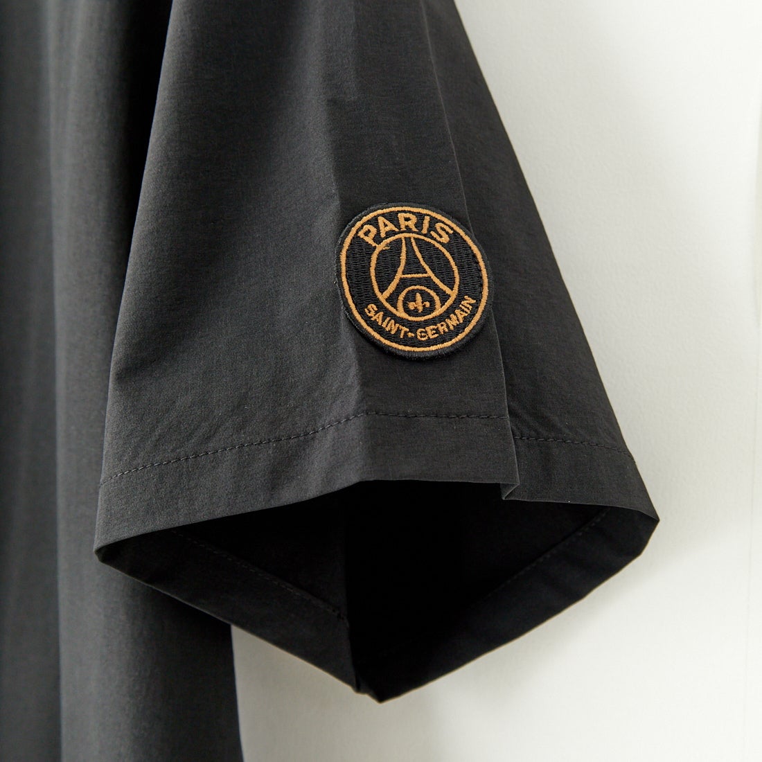PARIS SAINT-GERMAN [パリ・サンジェルマン] ストレッチウーブン ショートスリーブTシャツ [PS2125SS0002] BLACK