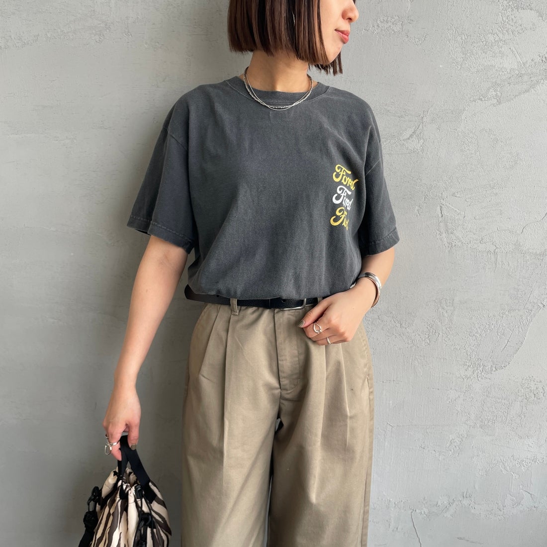 GOOD ROCK SPEED [グッドロックスピード] ファルコン Tシャツ [25FOD009W] CHARCOAL &&モデル身長：160cm 着用サイズ：F&&