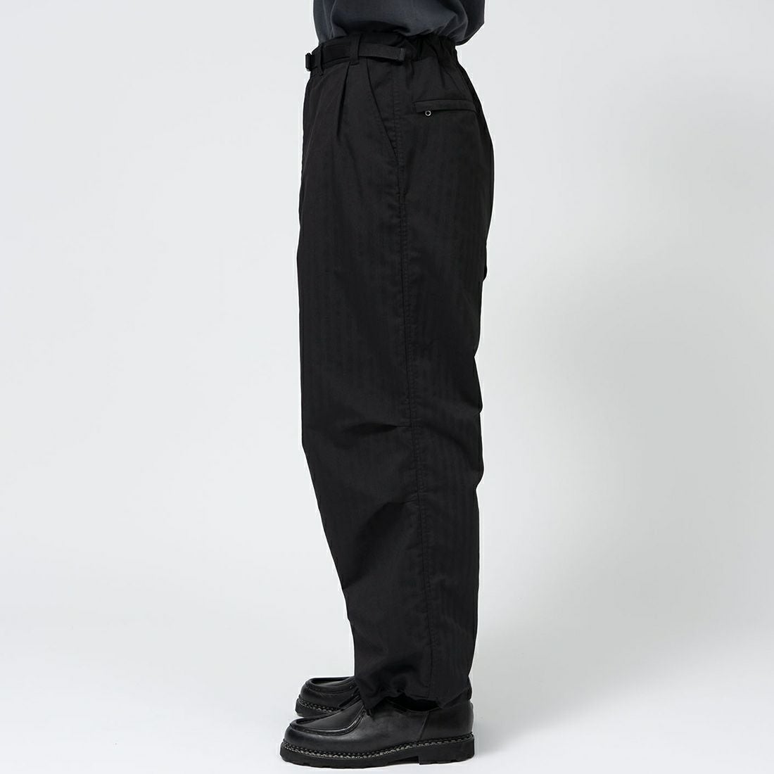 THE NORTH FACE PURPLE LABEL [ザ ノースフェイス パープルレーベル] ヘリンボーンフィールドパンツ [N25SC035] K BLACK &&モデル身長：180cm 着用サイズ：32&&