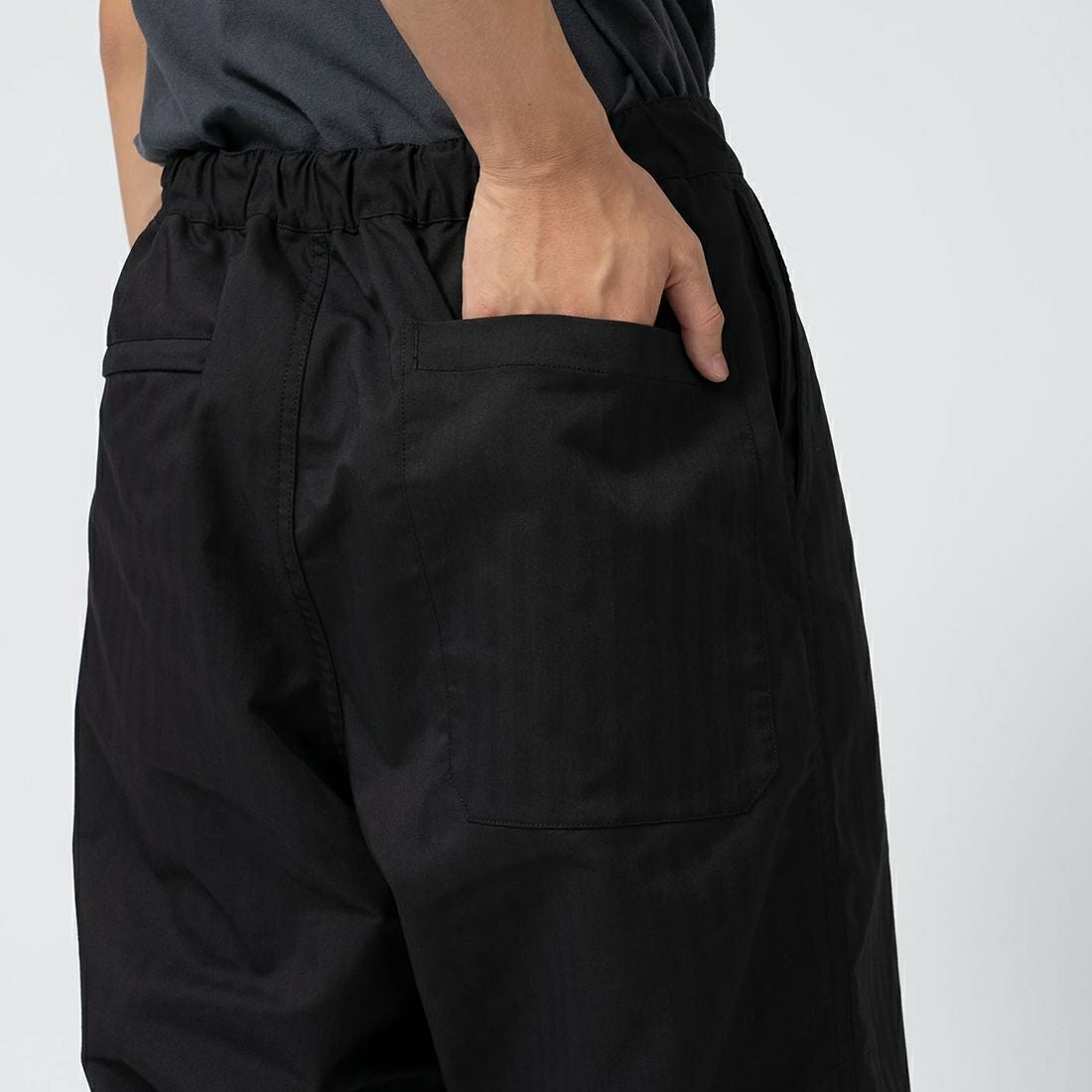 THE NORTH FACE PURPLE LABEL [ザ ノースフェイス パープルレーベル] ヘリンボーンフィールドパンツ [N25SC035] K BLACK &&モデル身長：180cm 着用サイズ：32&&