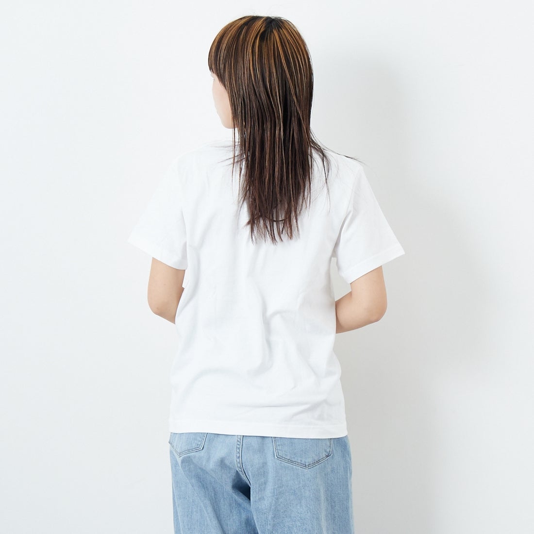 NYC × GOOD ROCK SPEED [エヌワイシー × グッドロックスピード] NYC Tシャツ [25NYC015W] WHITE &&モデル身長：167cm 着用サイズ：F&&