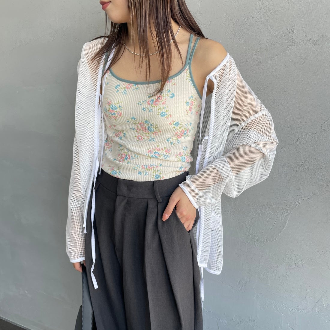 JE MORGAN [ジェイイーモーガン] 別注 TCワッフルカップ付きキャミソール [JF786-29S-JF] NAT/FANCY &&モデル身長：167cm 着用サイズ：F&&