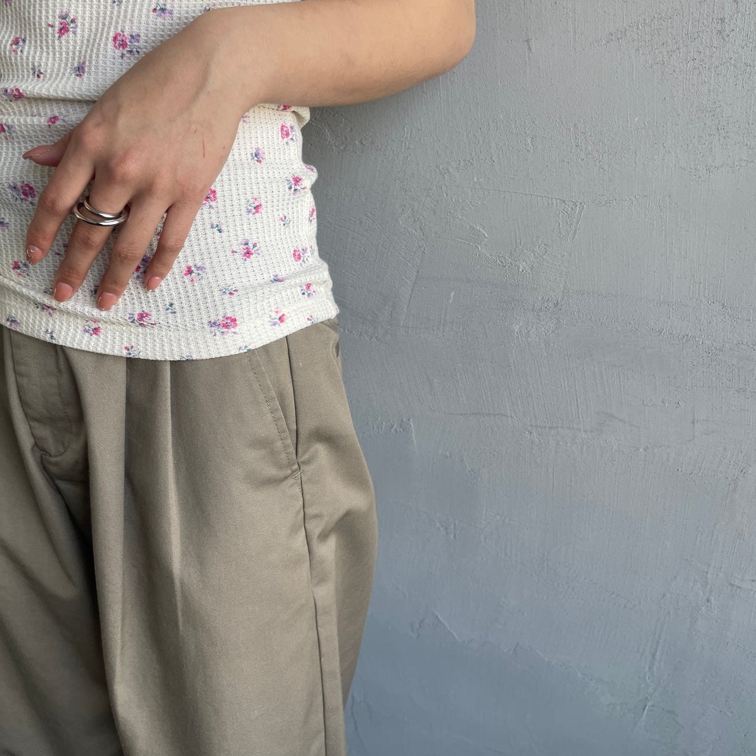 JE MORGAN [ジェイイーモーガン] 別注 TCワッフルカップ付きキャミソール [JF786-29S-JF] NAT/PINK P &&モデル身長：167cm 着用サイズ：F&&