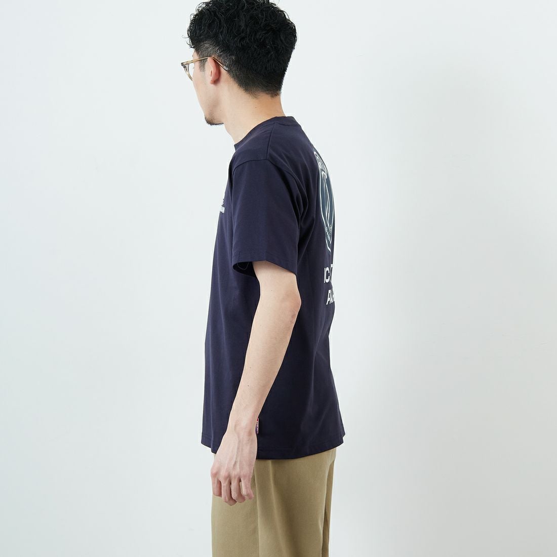 PARIS SAINT-GERMAN [パリ・サンジェルマン] PSGロゴ バックプリントTシャツ [PS0125SS0004] NAVY &&モデル身長：168cm 着用サイズ：M&&