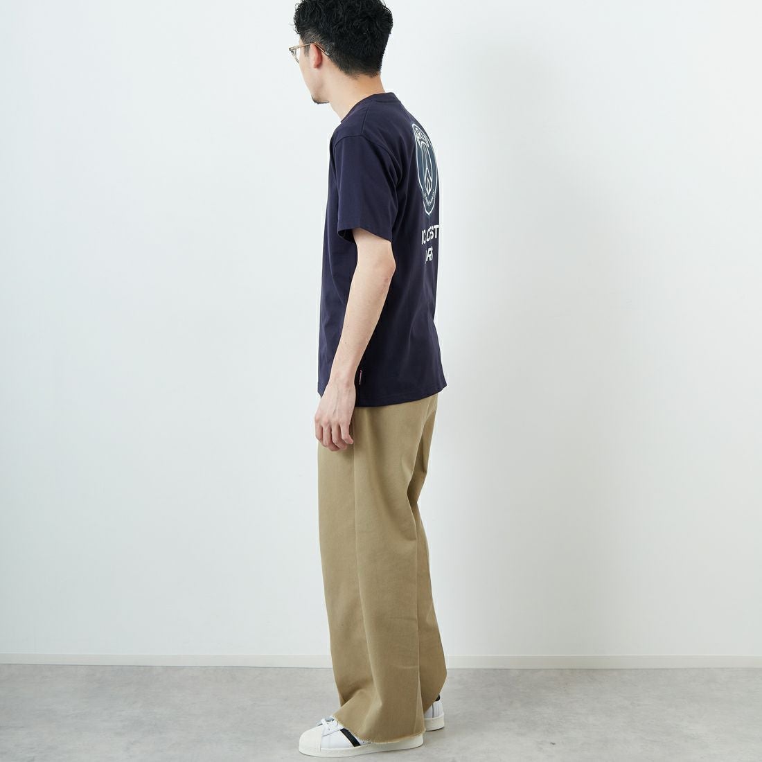 PARIS SAINT-GERMAN [パリ・サンジェルマン] PSGロゴ バックプリントTシャツ [PS0125SS0004] NAVY &&モデル身長：168cm 着用サイズ：M&&