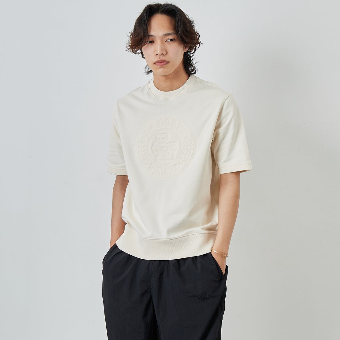 LACOSTE [ラコステ] ロゴ刺繍ショートスリーブスウェット [SH6418] XFJ ECRU &&モデル身長：179cm 着用サイズ：3&&