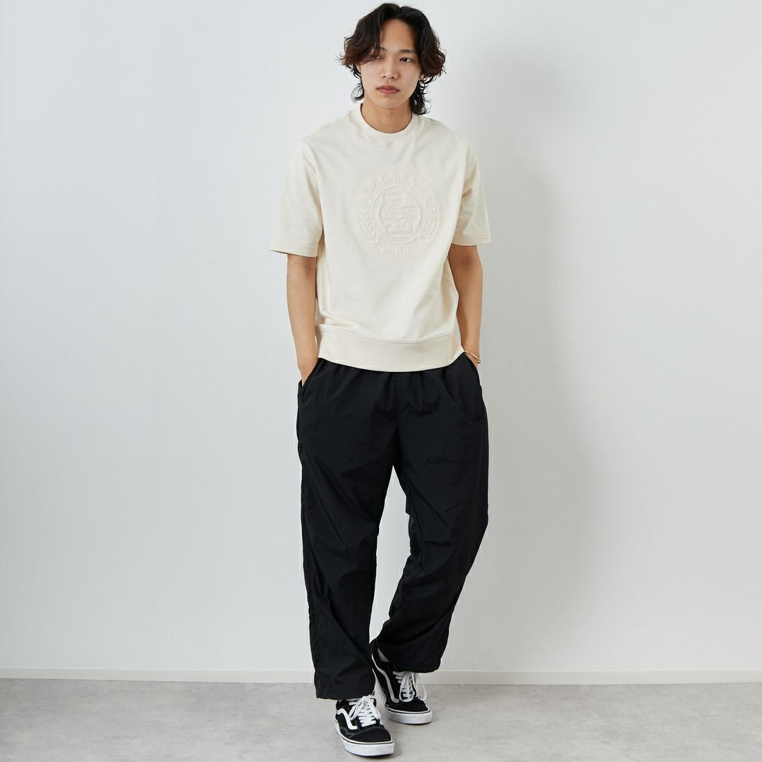 LACOSTE [ラコステ] ロゴ刺繍ショートスリーブスウェット [SH6418] XFJ ECRU &&モデル身長：179cm 着用サイズ：3&&