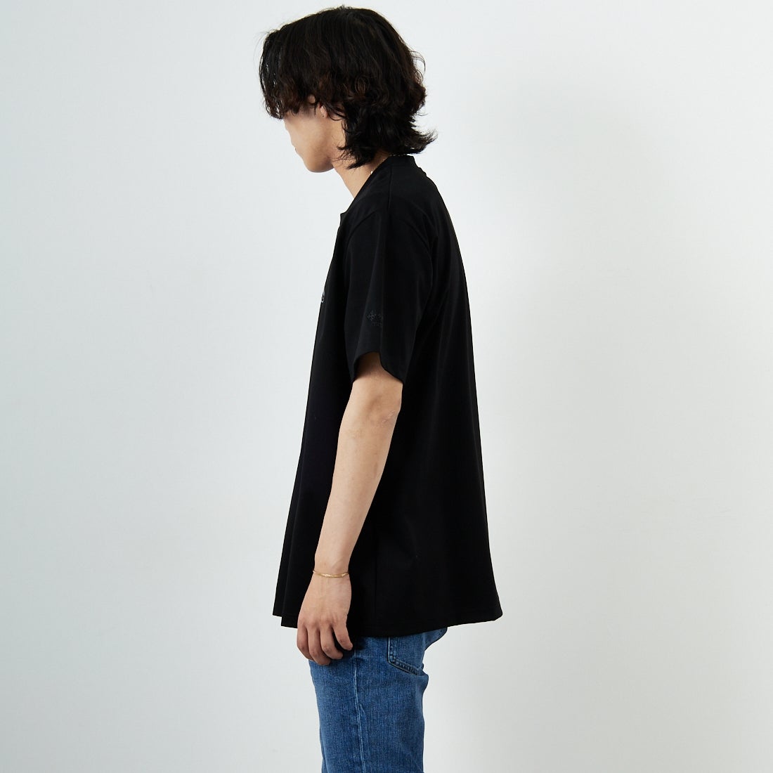 TATRAS [タトラス] RISTEN ショートスリーブTシャツ [MTKE25S8037-M] BLACK &&モデル身長：179cm 着用サイズ：4&&