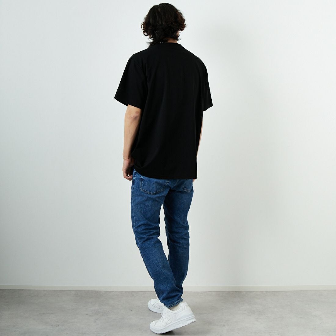 TATRAS [タトラス] RISTEN ショートスリーブTシャツ [MTKE25S8037-M] BLACK &&モデル身長：179cm 着用サイズ：4&&