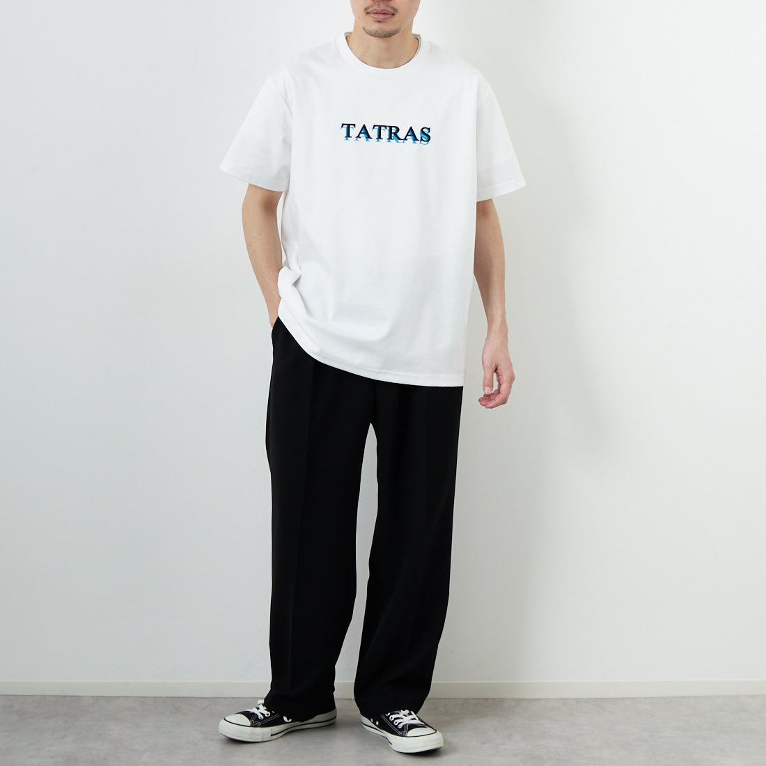 TATRAS [タトラス] RISTEN ショートスリーブTシャツ [MTKE25S8037-M] WHITE&&モデル身長：168cm 着用サイズ：2&&