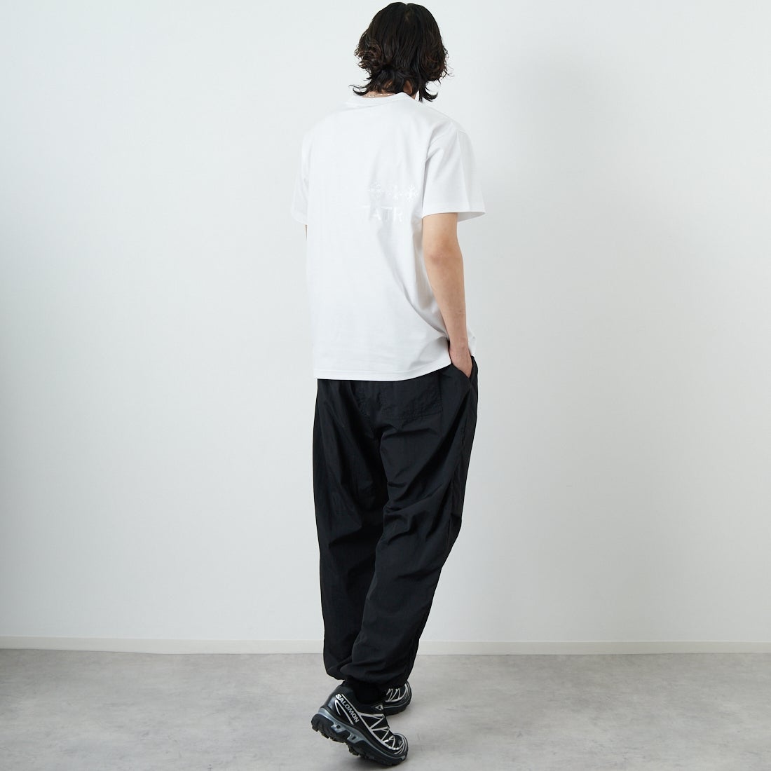 TATRAS [タトラス] 別注 GLUTO ショートスリーブTシャツ [MTIN24S8193-M-JF] WHITE &&モデル身長：179cm 着用サイズ：2&&