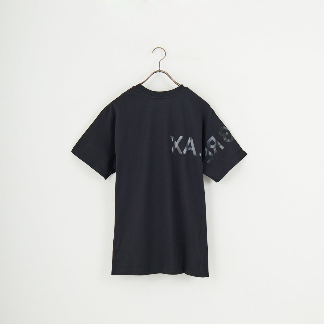 1PIU1UGUALE3 RELAX [ウノ ピゥ ウノ ウグァーレ トレ] ビッグロゴインバーテッドTシャツ [UST-25063] SN90 BLACK