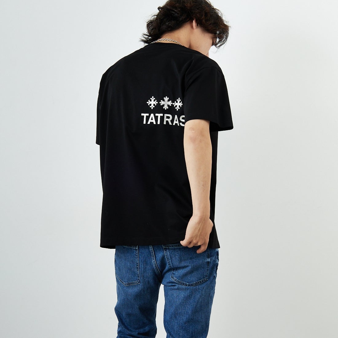 TATRAS [タトラス] NUNKI ショートスリーブTシャツ [MTAT25S8193-M] BLACK &&モデル身長：179cm 着用サイズ：3&&