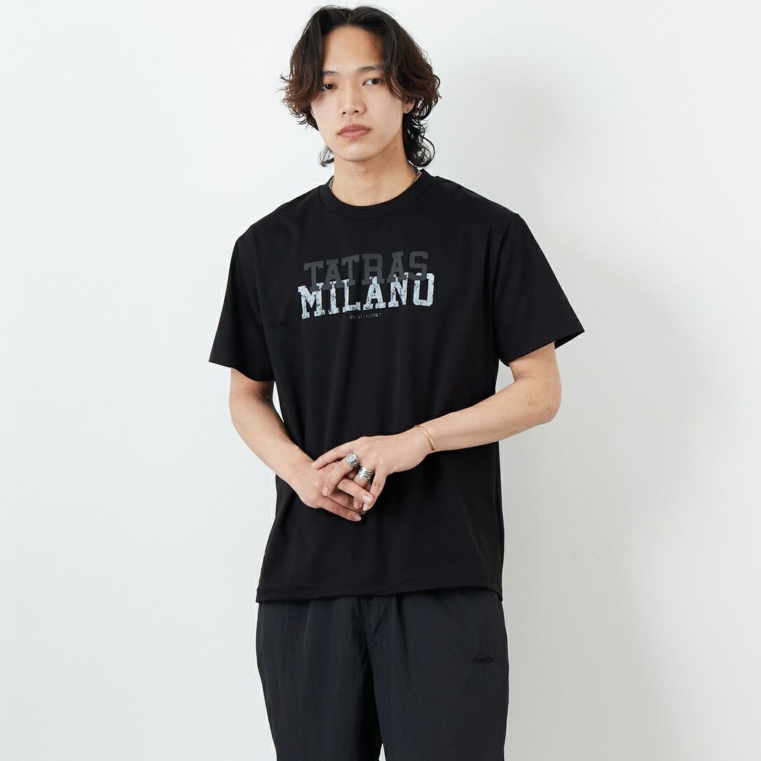 TATRAS [タトラス] INIGO ショートスリーブTシャツ [MTKE25S8036-M] BLACK &&モデル身長：179cm 着用サイズ：2&&