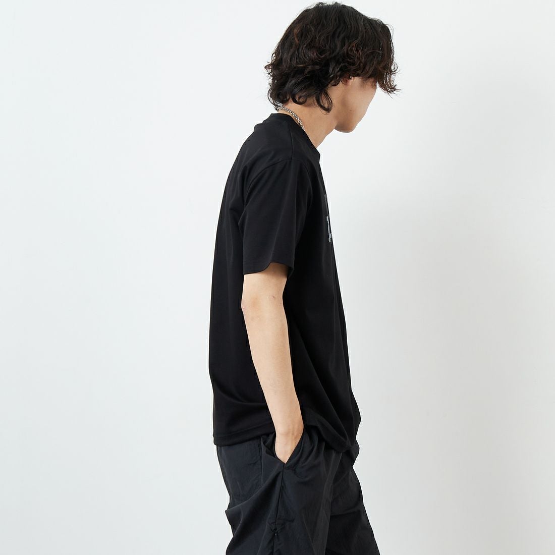 TATRAS [タトラス] INIGO ショートスリーブTシャツ [MTKE25S8036-M] BLACK &&モデル身長：179cm 着用サイズ：2&&