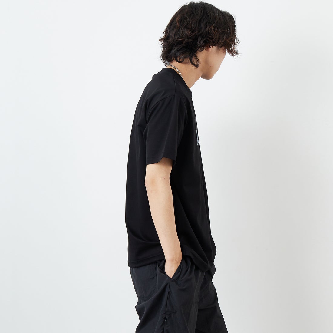 TATRAS [タトラス] INIGO ショートスリーブTシャツ [MTKE25S8036-M] BLACK &&モデル身長：179cm 着用サイズ：2&&