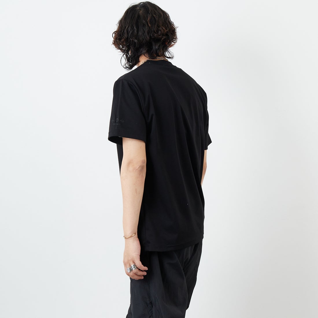 TATRAS [タトラス] INIGO ショートスリーブTシャツ [MTKE25S8036-M] BLACK &&モデル身長：179cm 着用サイズ：2&&