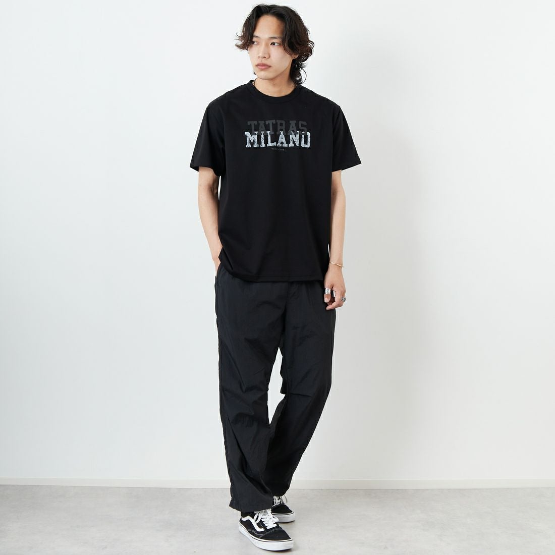 TATRAS [タトラス] INIGO ショートスリーブTシャツ [MTKE25S8036-M] BLACK &&モデル身長：179cm 着用サイズ：2&&