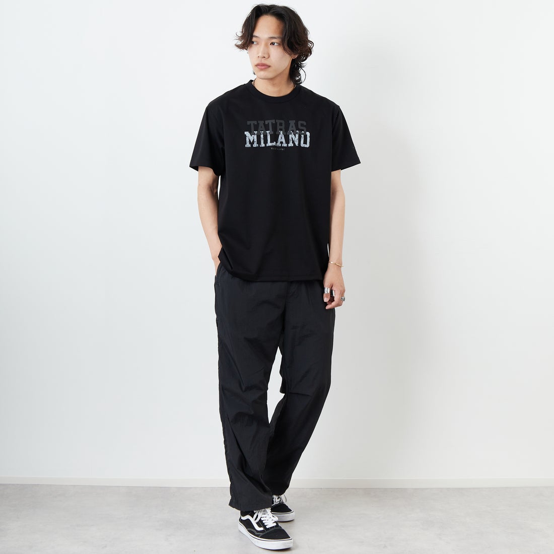 TATRAS [タトラス] INIGO ショートスリーブTシャツ [MTKE25S8036-M] BLACK &&モデル身長：179cm 着用サイズ：2&&