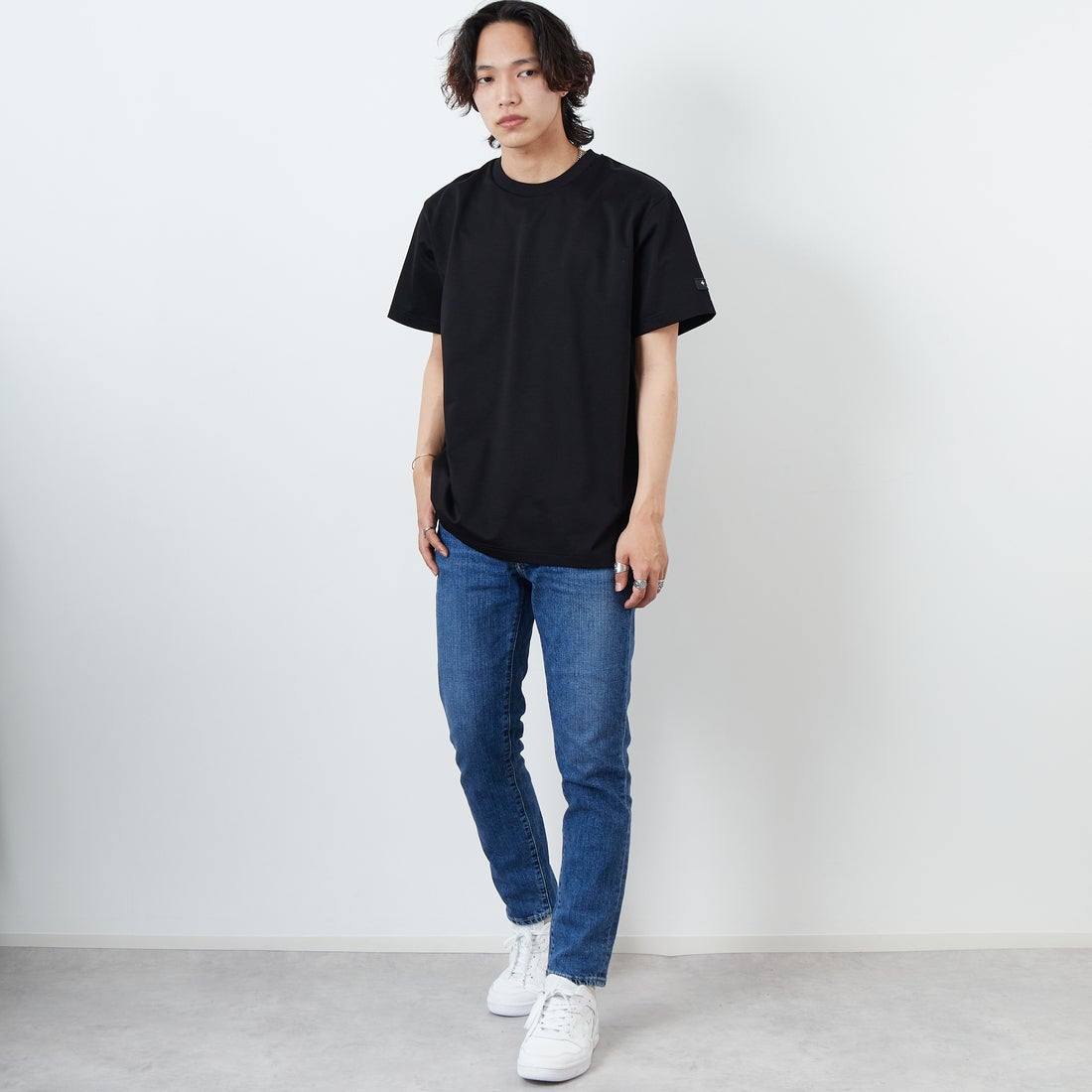 TATRAS [タトラス] CIALO ショートスリーブTシャツ [MTAT25S8265-M] BLACK &&モデル身長：179cm 着用サイズ：3&&