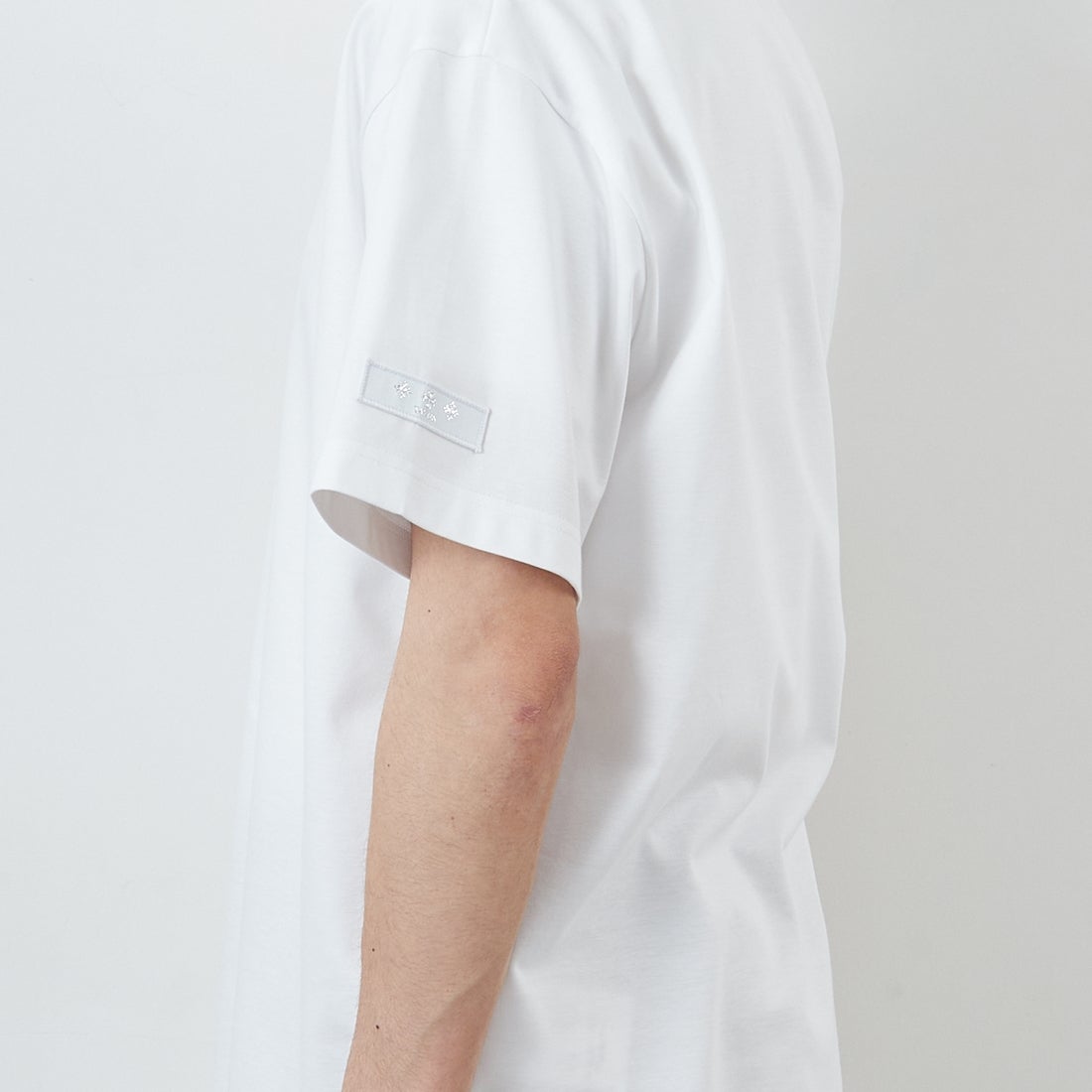 TATRAS [タトラス] CIALO ショートスリーブTシャツ [MTAT25S8265-M] WHITE &&モデル身長：168cm 着用サイズ：2&&