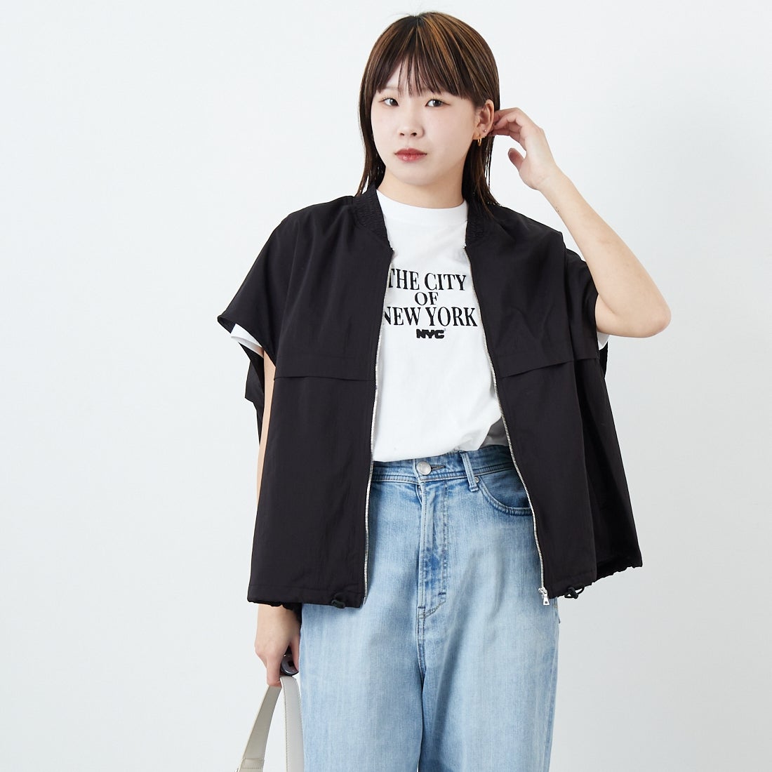 Munich [ミューニック] スリーブレスブルゾン [MN251B39] 009 BLK &&モデル身長：167cm 着用サイズ：ONE SIZE&&