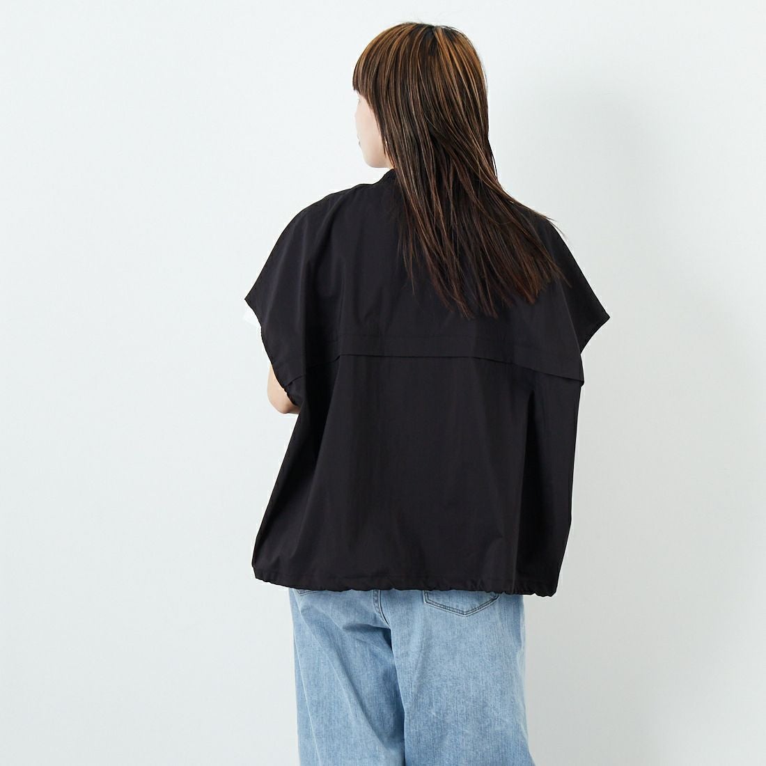 Munich [ミューニック] スリーブレスブルゾン [MN251B39] 009 BLK &&モデル身長：167cm 着用サイズ：ONE SIZE&&