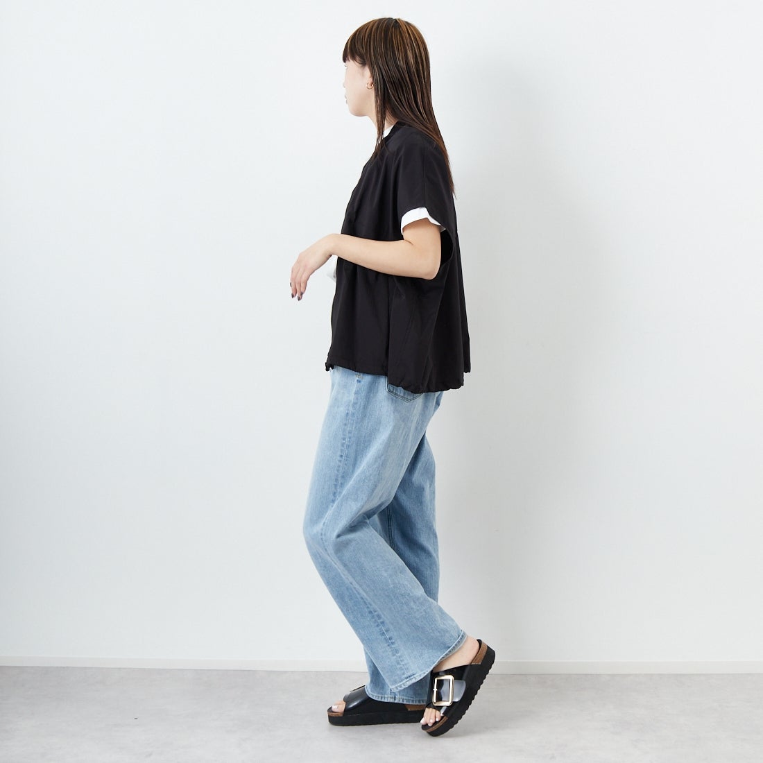 Munich [ミューニック] スリーブレスブルゾン [MN251B39] 009 BLK &&モデル身長：167cm 着用サイズ：ONE SIZE&&