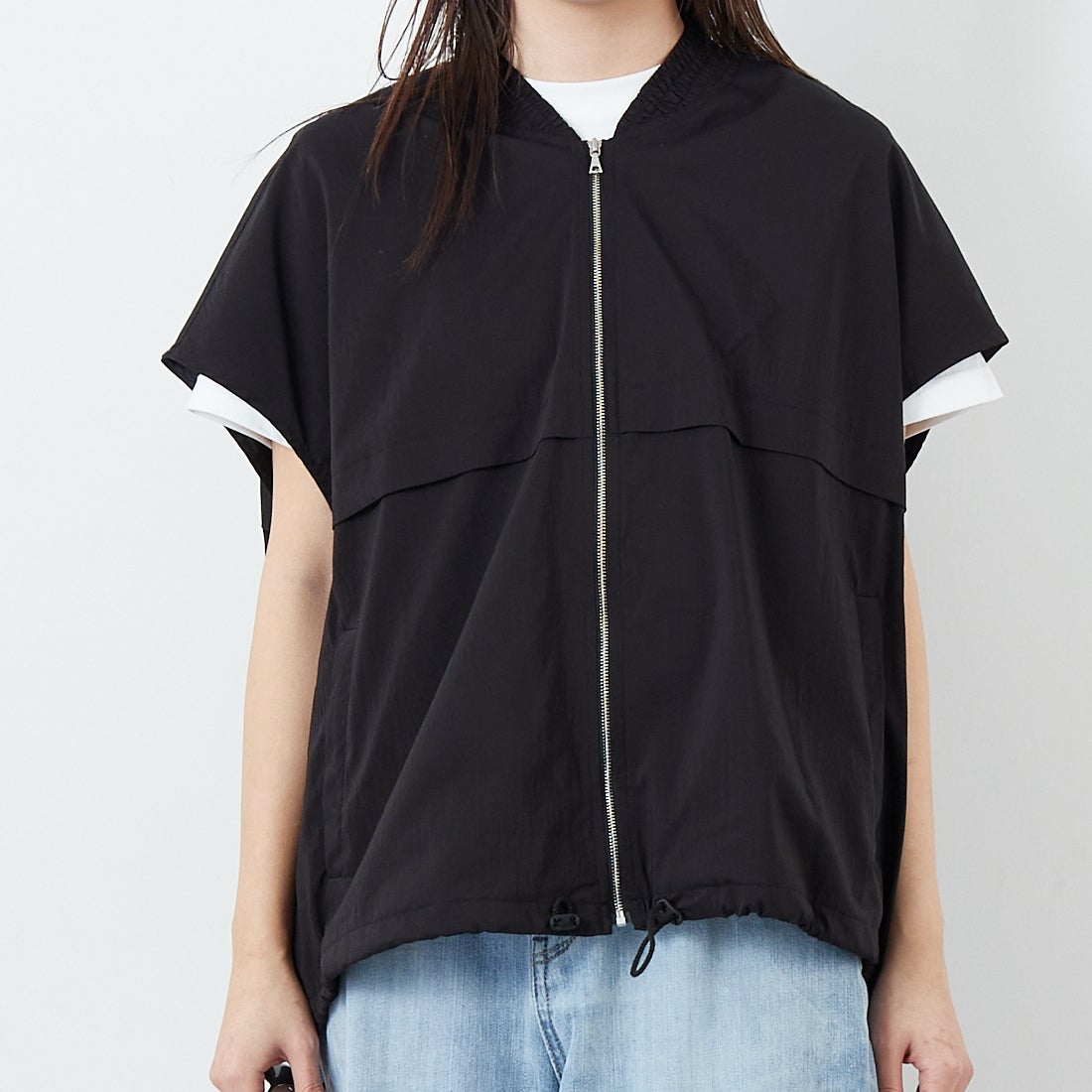 Munich [ミューニック] スリーブレスブルゾン [MN251B39] 009 BLK &&モデル身長：167cm 着用サイズ：ONE SIZE&&