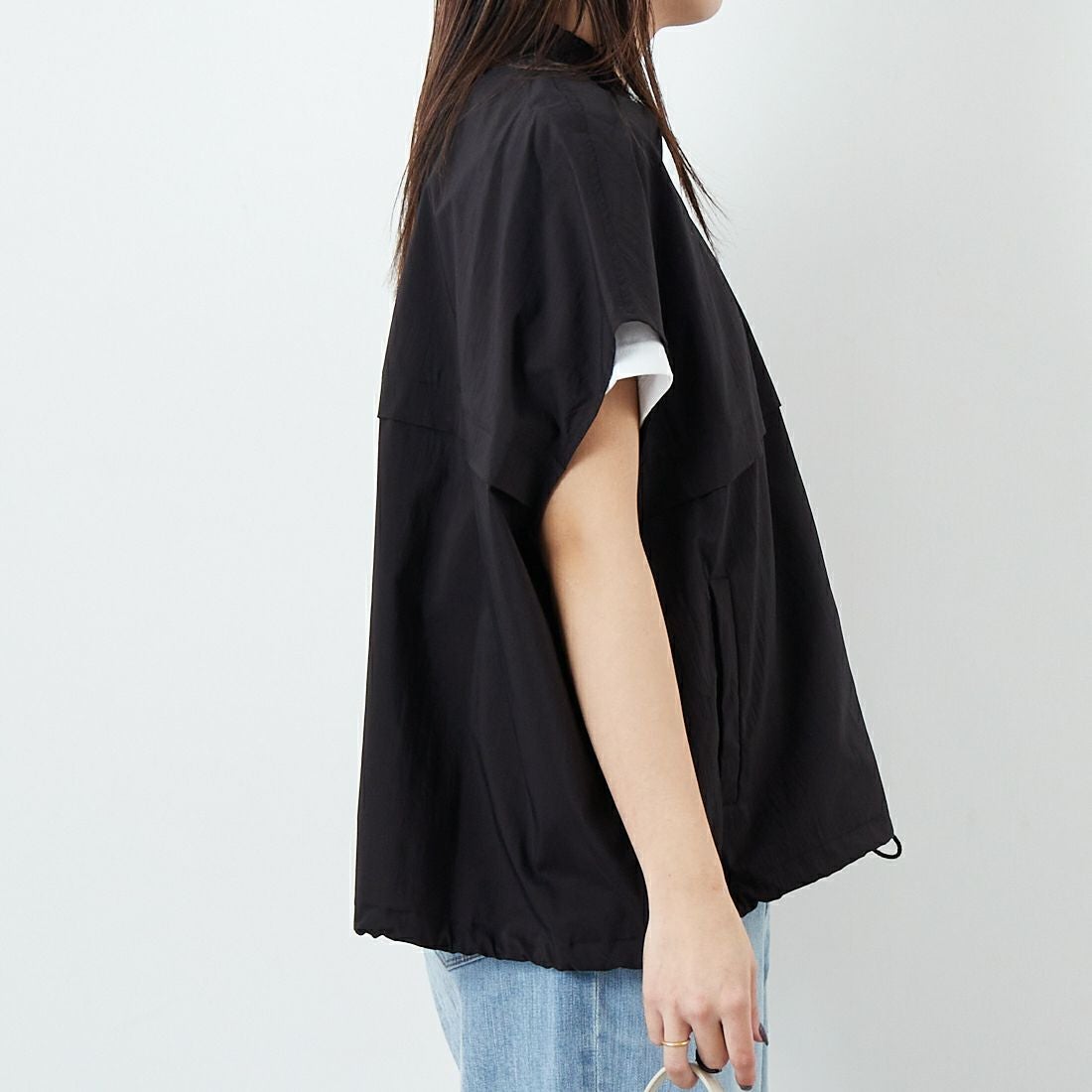 Munich [ミューニック] スリーブレスブルゾン [MN251B39] 009 BLK &&モデル身長：167cm 着用サイズ：ONE SIZE&&