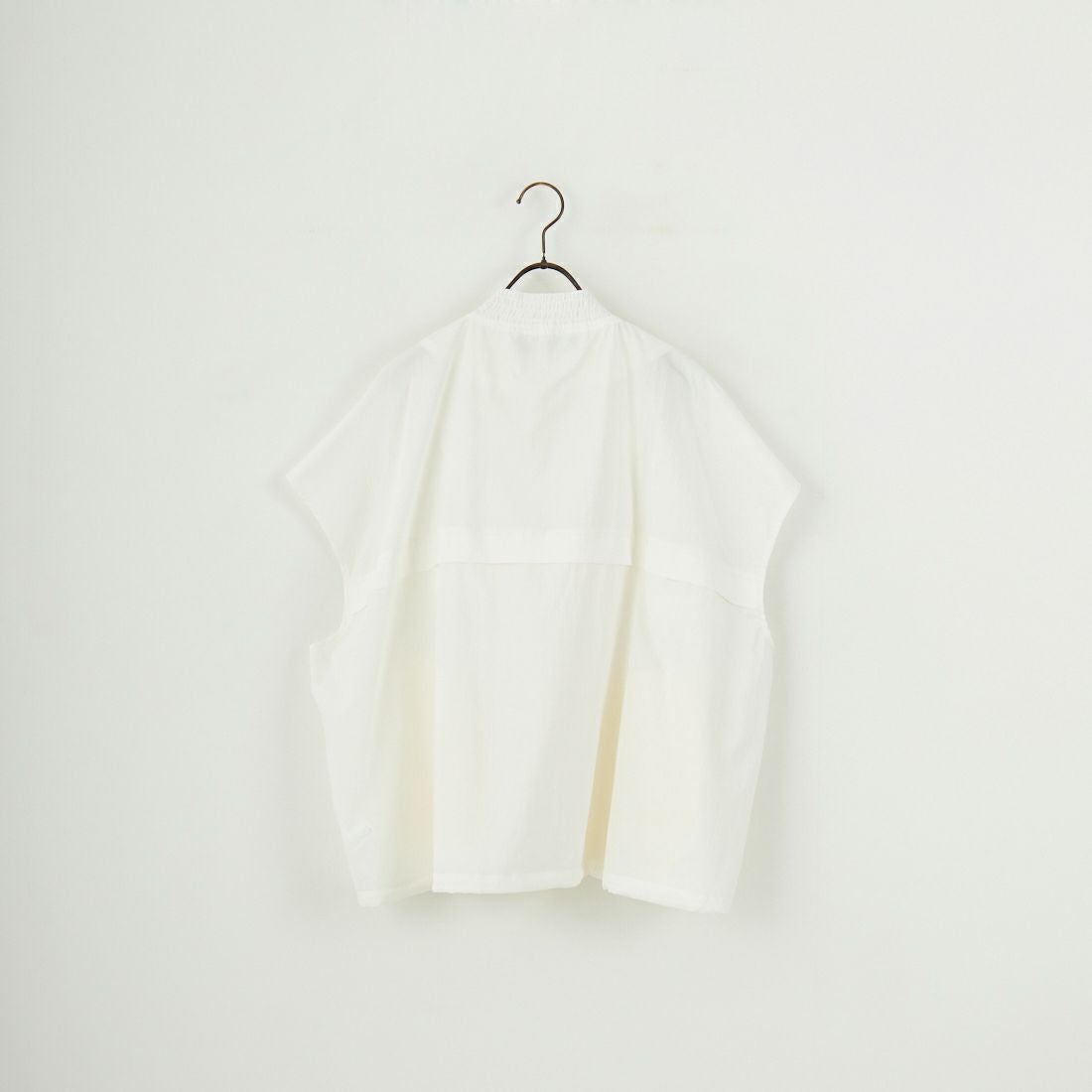 Munich [ミューニック] スリーブレスブルゾン [MN251B39] 001 WHT