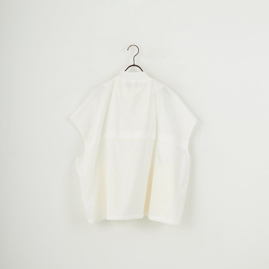 Munich [ミューニック] スリーブレスブルゾン [MN251B39] 001 WHT