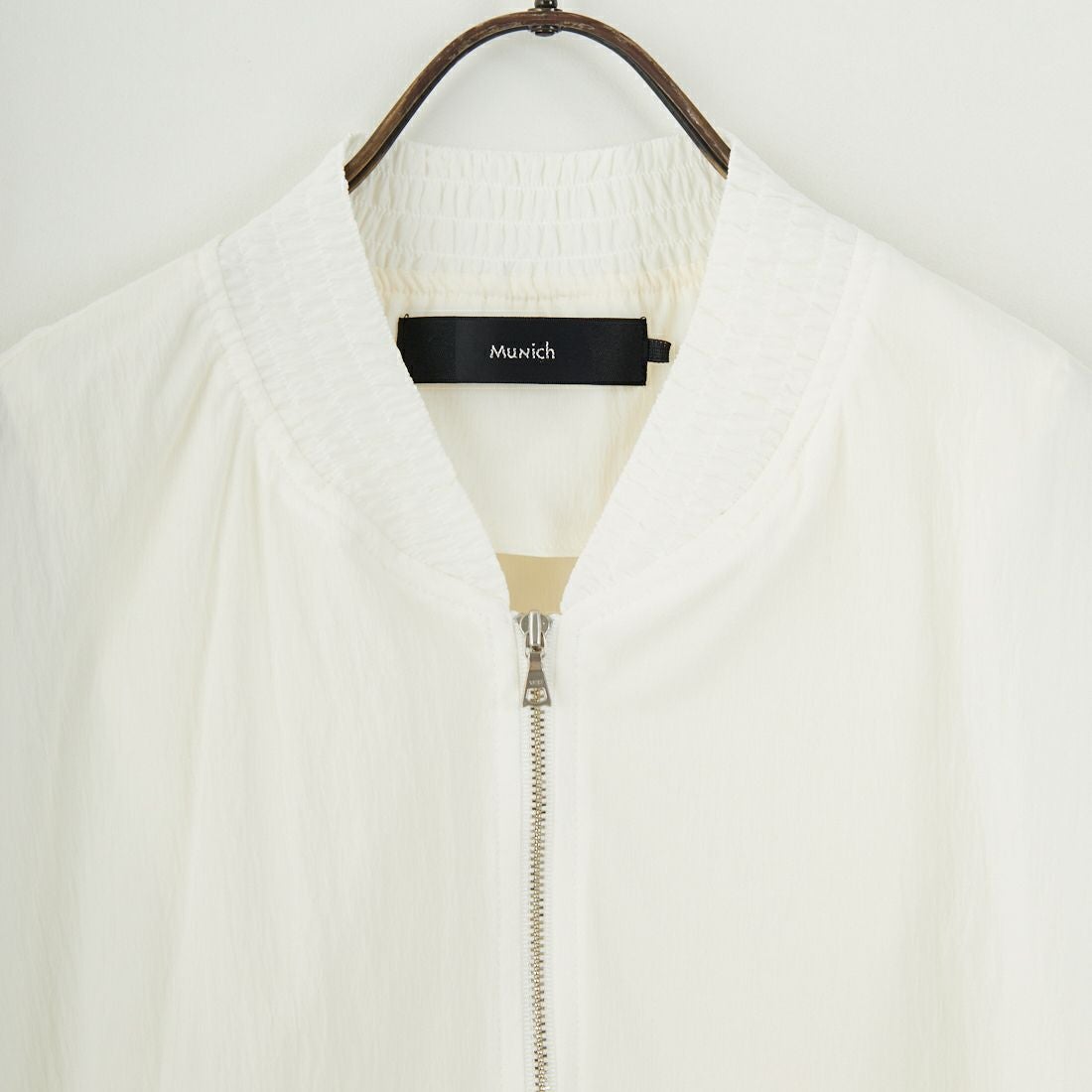 Munich [ミューニック] スリーブレスブルゾン [MN251B39] 001 WHT