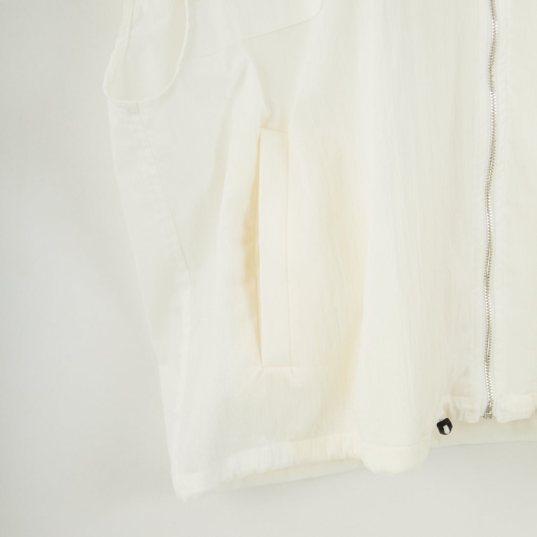 Munich [ミューニック] スリーブレスブルゾン [MN251B39] 001 WHT