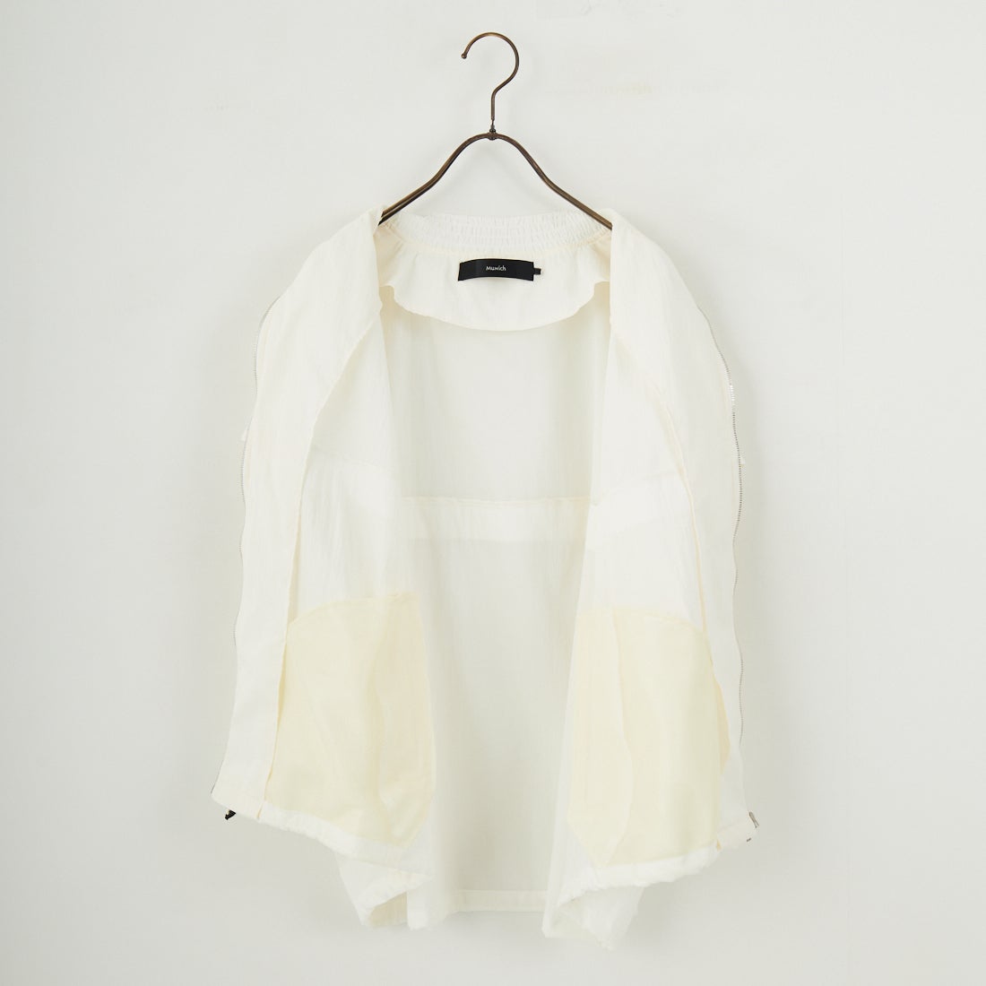 Munich [ミューニック] スリーブレスブルゾン [MN251B39] 001 WHT