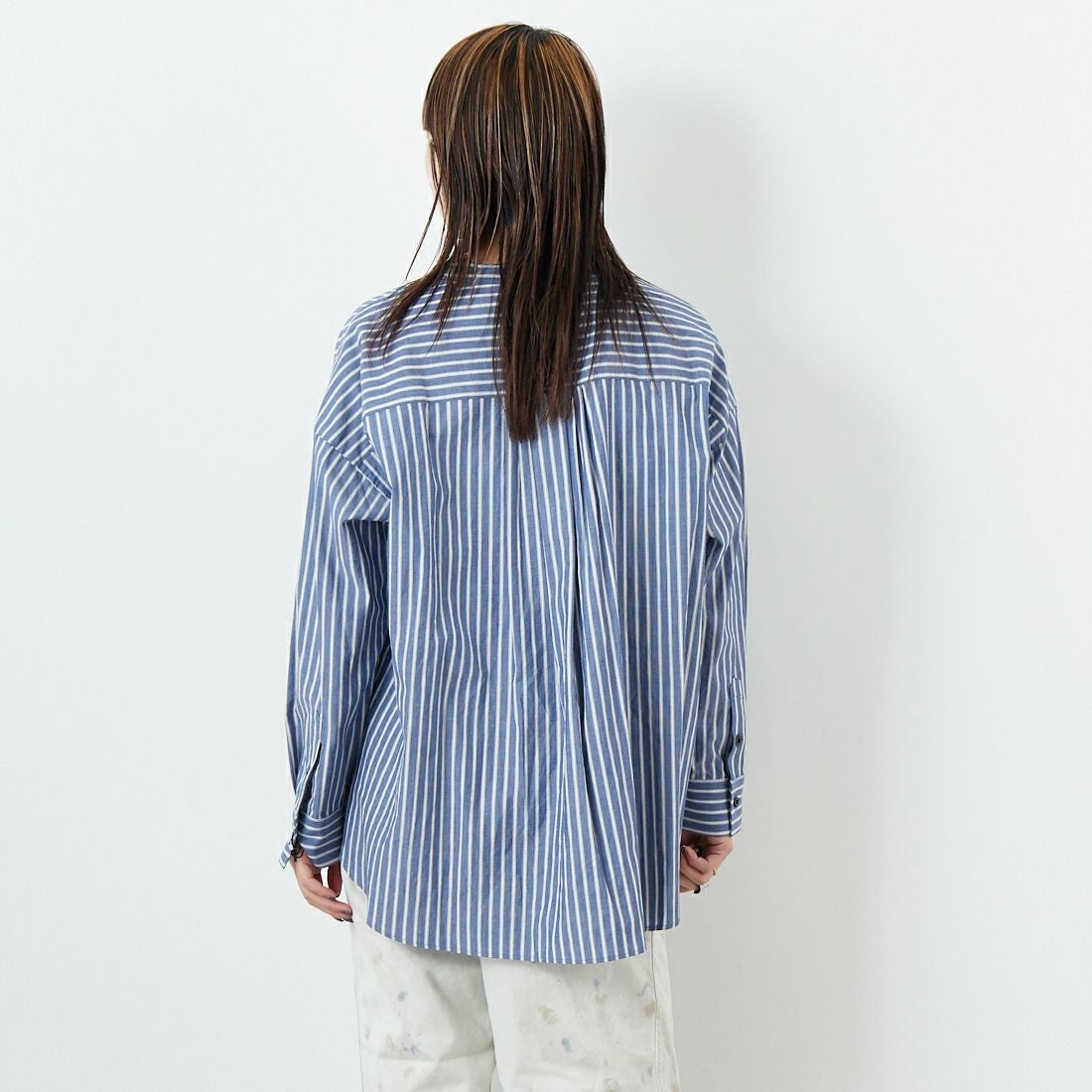 marmors [マルモア] バンドカラー ストライプブラウス [0225101029] BLUE &&モデル身長：167cm 着用サイズ：36&&