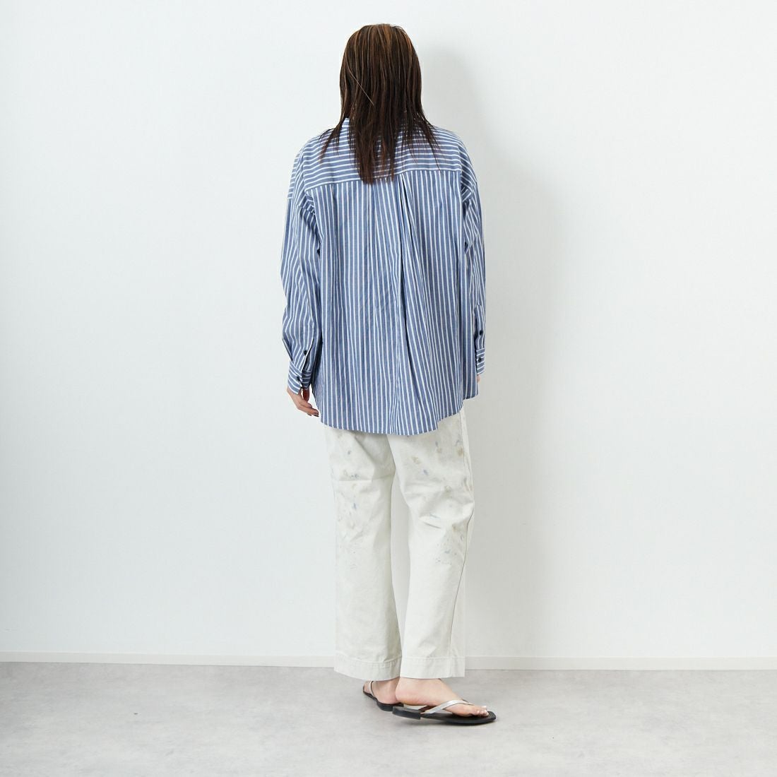 marmors [マルモア] バンドカラー ストライプブラウス [0225101029] BLUE &&モデル身長：167cm 着用サイズ：36&&