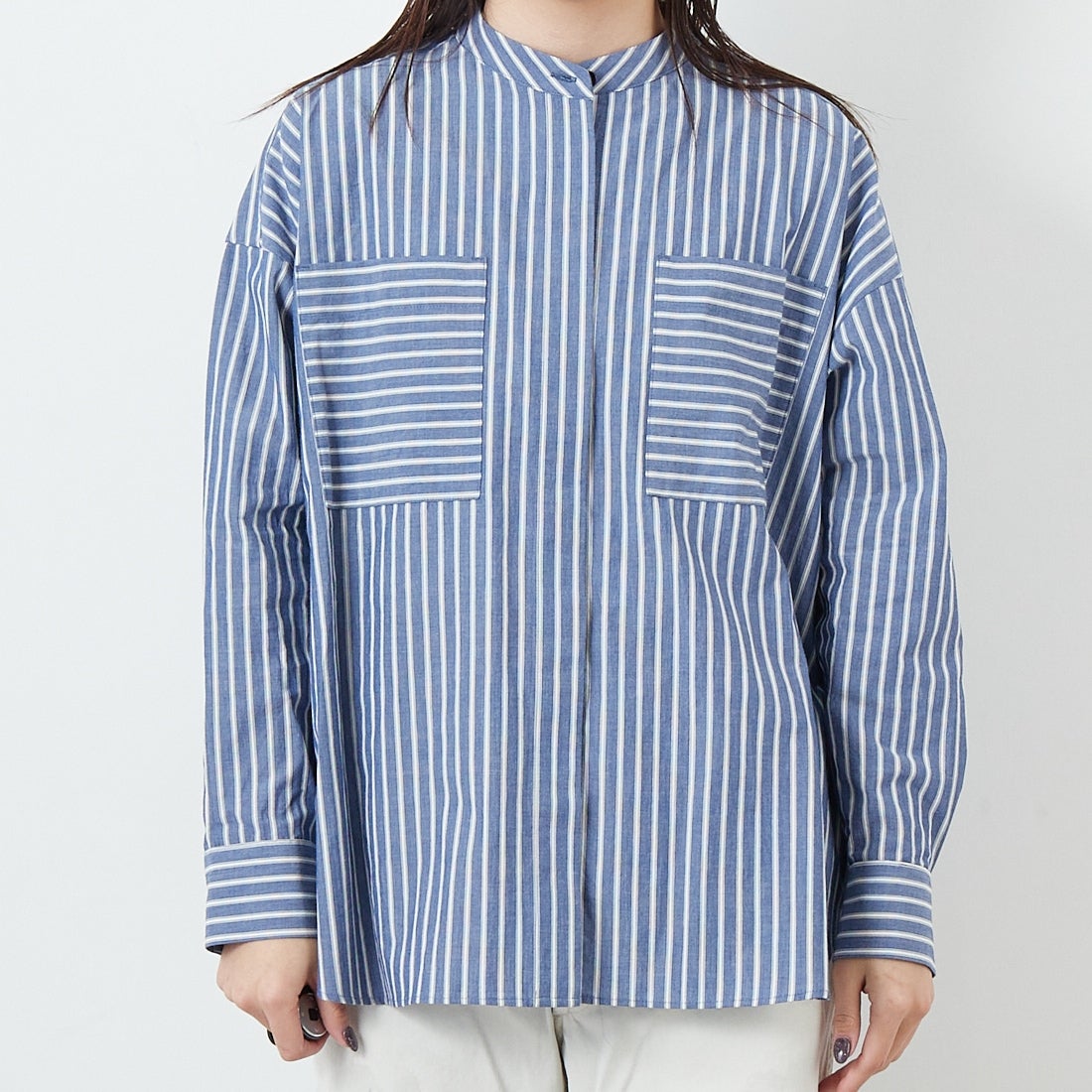marmors [マルモア] バンドカラー ストライプブラウス [0225101029] BLUE &&モデル身長：167cm 着用サイズ：36&&