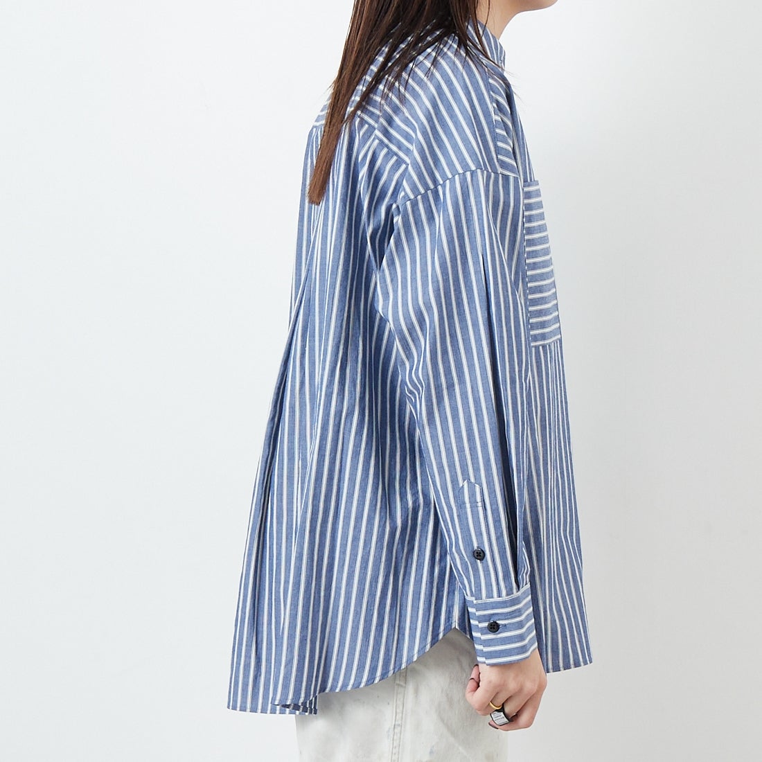 marmors [マルモア] バンドカラー ストライプブラウス [0225101029] BLUE &&モデル身長：167cm 着用サイズ：36&&