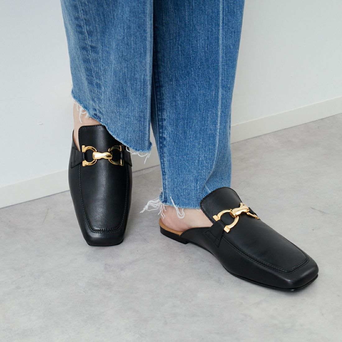 Caminando [カミナンド] スクエアトゥミュール [24110W]｜ジーンズ