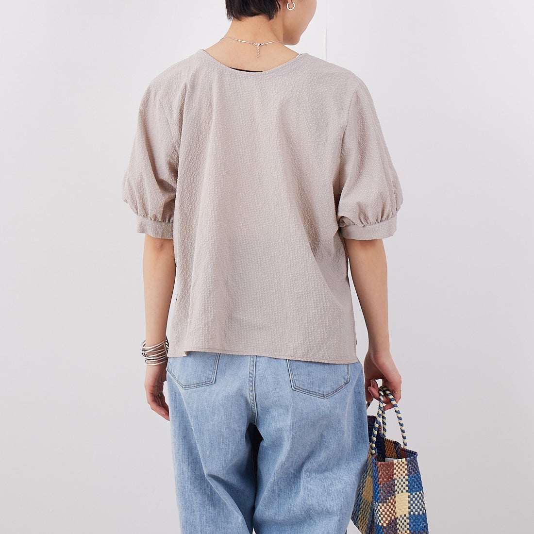 Jf Ready Made [ジェイエフレディメイド] カラミタンブラーダブルリボンブラウス [8855306-01] 36 ﾗｲﾄﾍﾞｰｼ &&モデル身長：160cm 着用サイズ：F&&