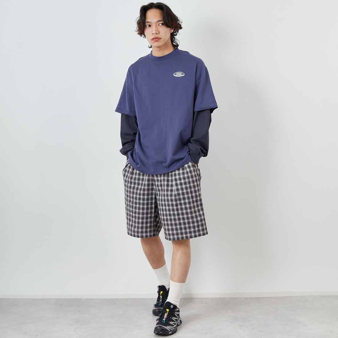SEDAN ALL-PURPOSE [セダン オールパーパス] オーバルロゴレイヤードTシャツ [SD25S-CT04] NVY/CHR &&モデル身長：179cm 着用サイズ：L&&