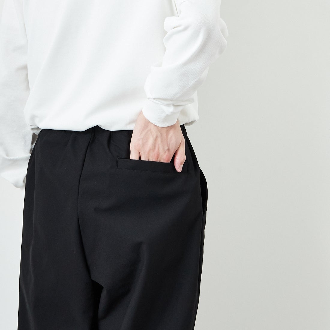 STILL BY HAND [スティルバイハンド] 別注 スリムテーパードパンツ [2501JF-EX05-JF] BLACK